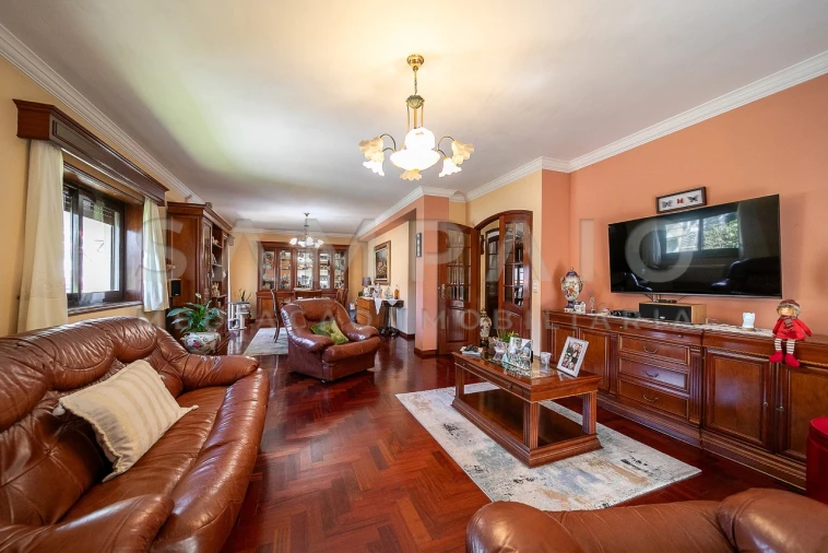 Moradia T6 para Venda em Gondomar (São Cosme), Valbom e Jovim Foto 4