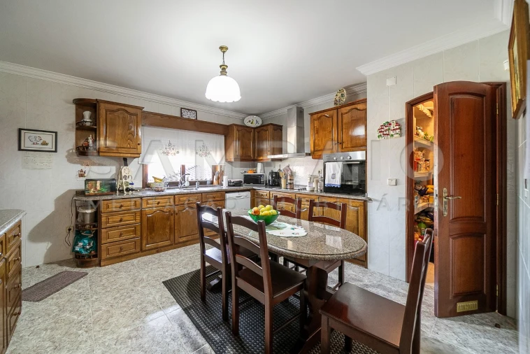 Moradia T6 para Venda em Gondomar (São Cosme), Valbom e Jovim Foto 10