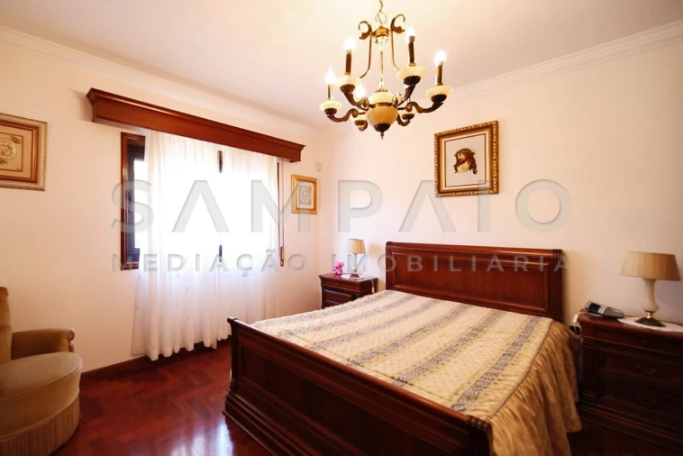 Moradia T6 para Venda em Gondomar (São Cosme), Valbom e Jovim Foto 23