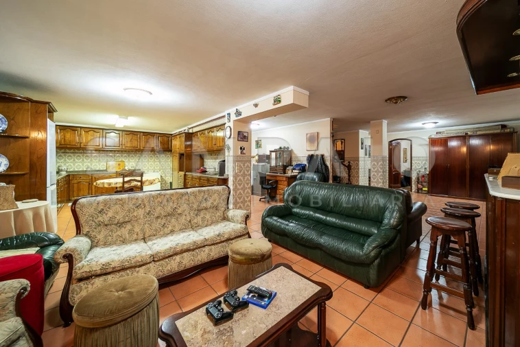 Moradia T6 para Venda em Gondomar (São Cosme), Valbom e Jovim Foto 33