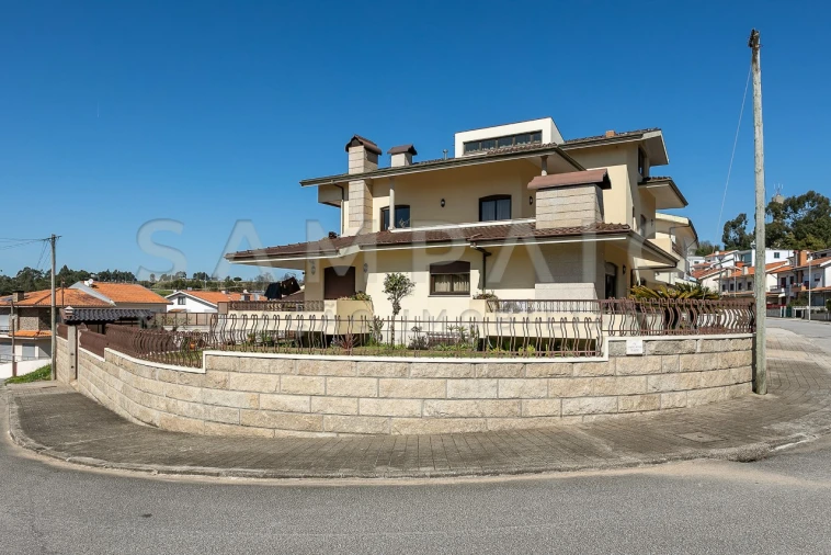 Moradia T6 para Venda em Gondomar (São Cosme), Valbom e Jovim Foto 94