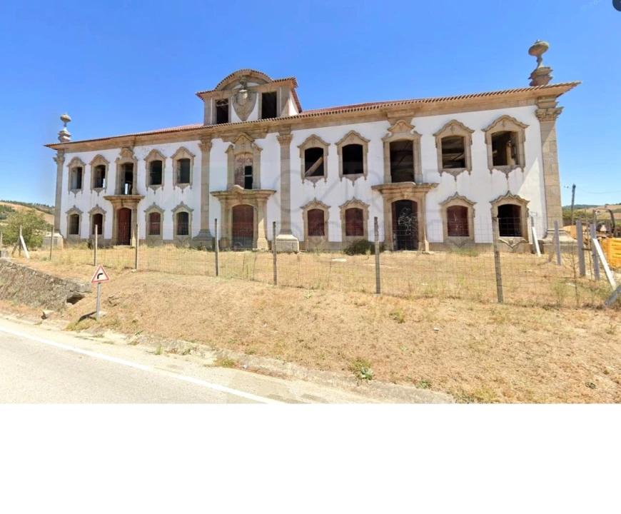 Moradia T40 para Venda em Castelo Branco Foto 18