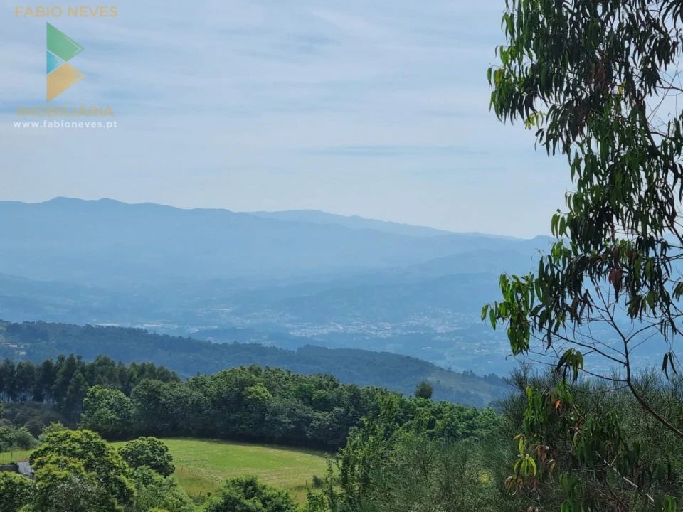Terreno para Venda em Refoios do Lima Foto 1