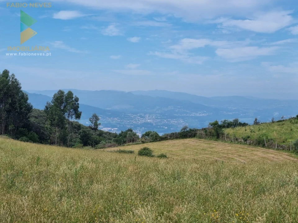 Terreno para Venda em Refoios do Lima Foto 6