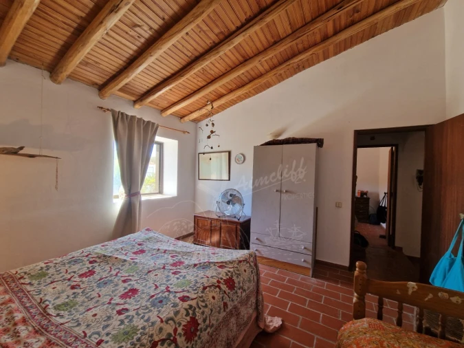 Quinta T3 para Venda em Santa Catarina da Fonte do Bispo Foto 12