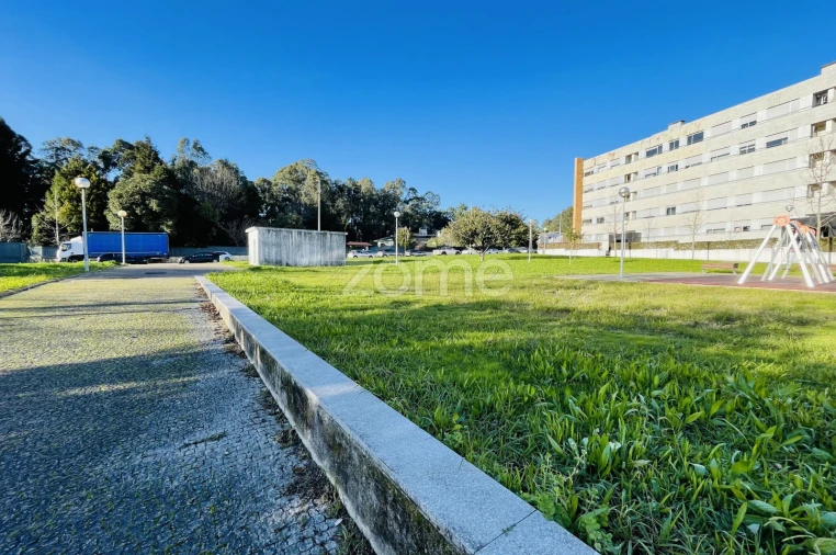 Terreno para Venda em Castêlo da Maia Foto 15