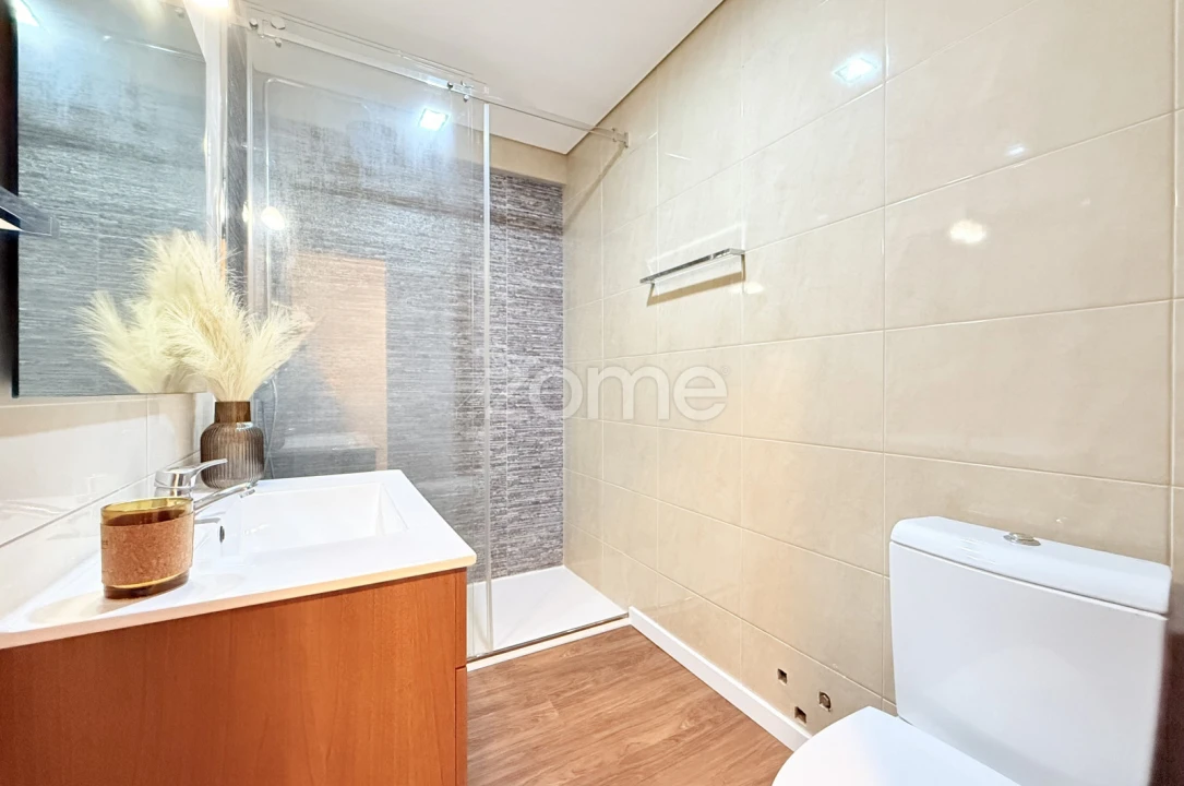 Apartamento T3 para Venda em Vila Nova de Famalicão e Calendário Foto 14