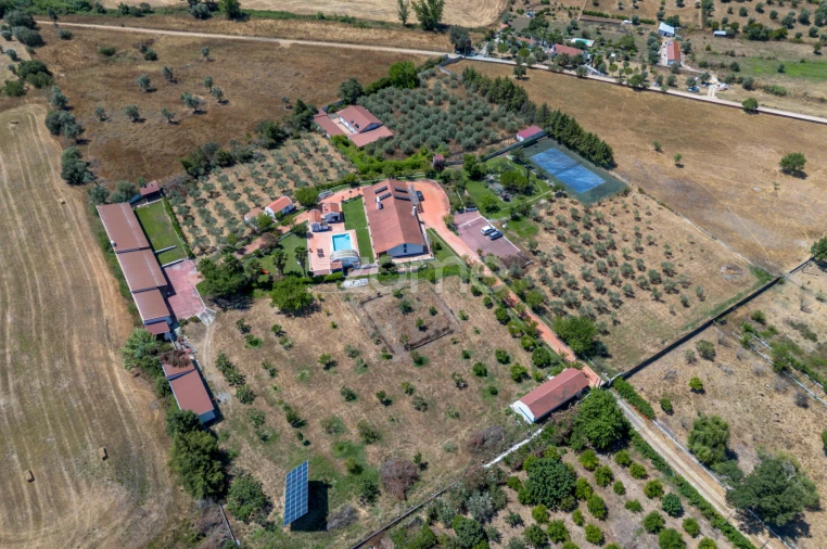 Quinta T8 para Venda em São Cristovão Foto 2