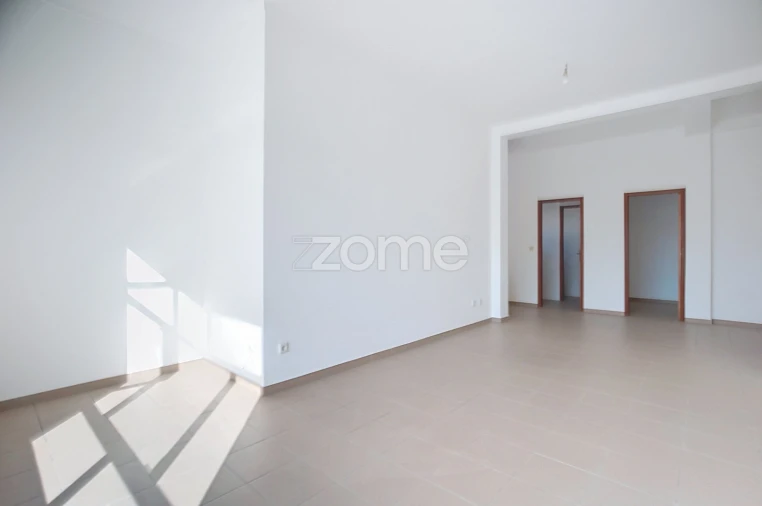 Escritório para Arrendamento em Pombal Foto 5