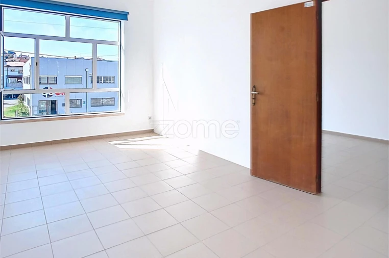 Escritório para Arrendamento em Pombal Foto 10