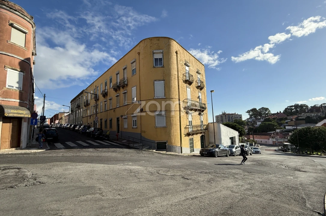 Apartamento T2 para Venda em Ajuda Foto 24