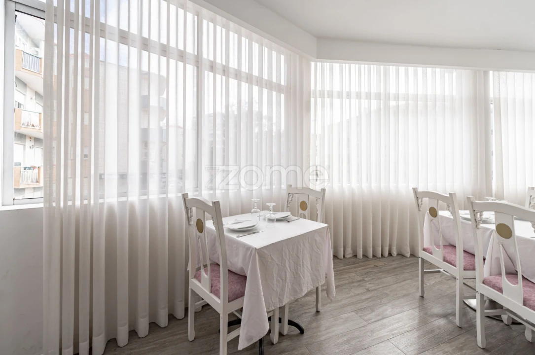 Negócio para Venda em Amora Foto 18