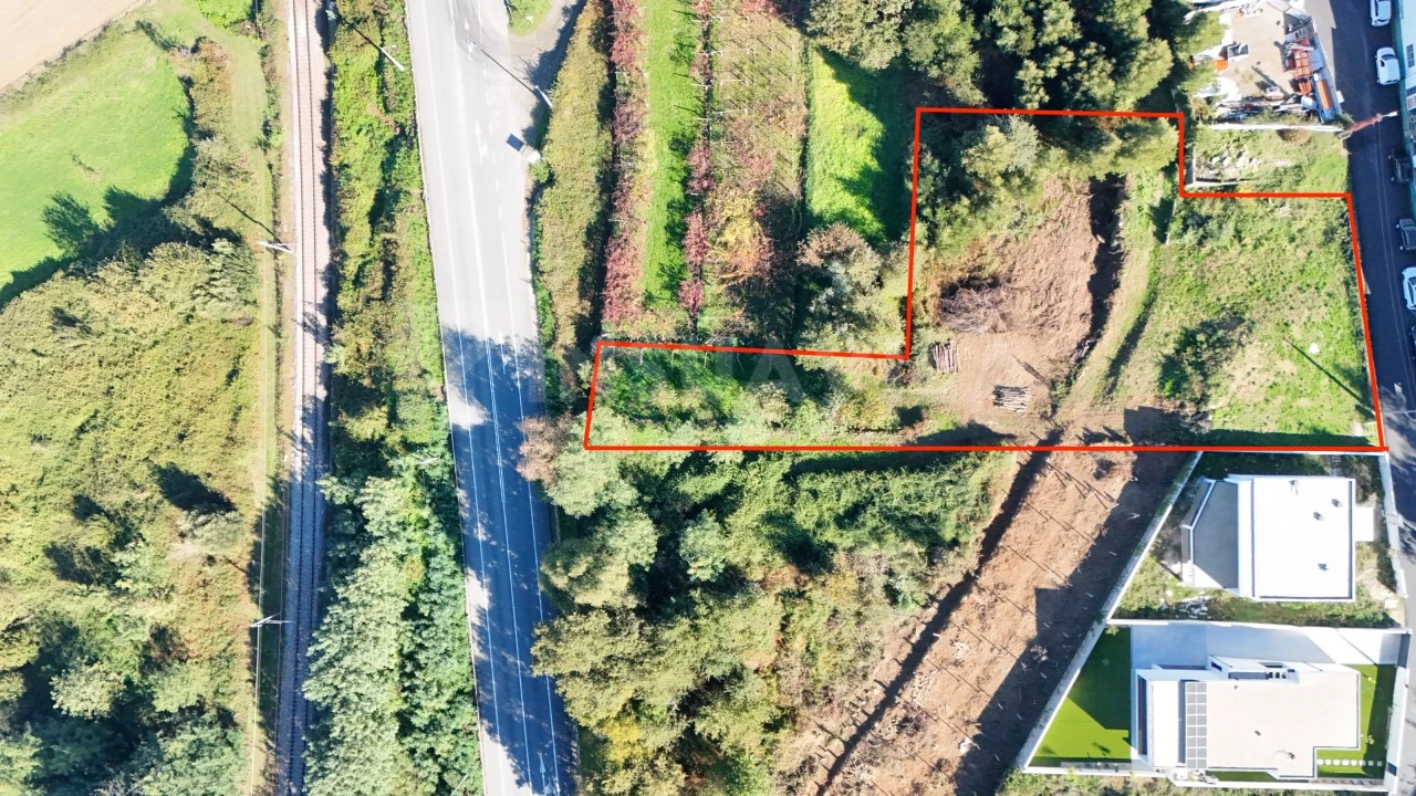 Terreno para Venda em Lanhelas Foto 2