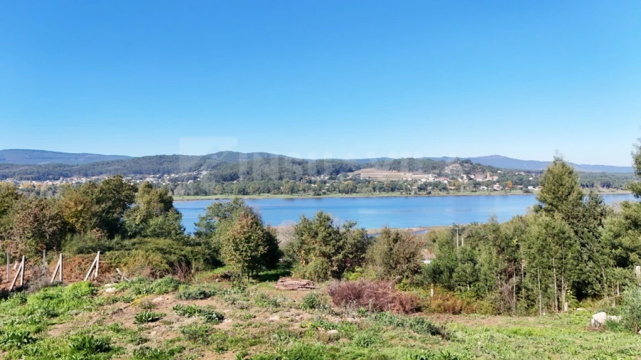 Terreno para Venda em Lanhelas Foto 4