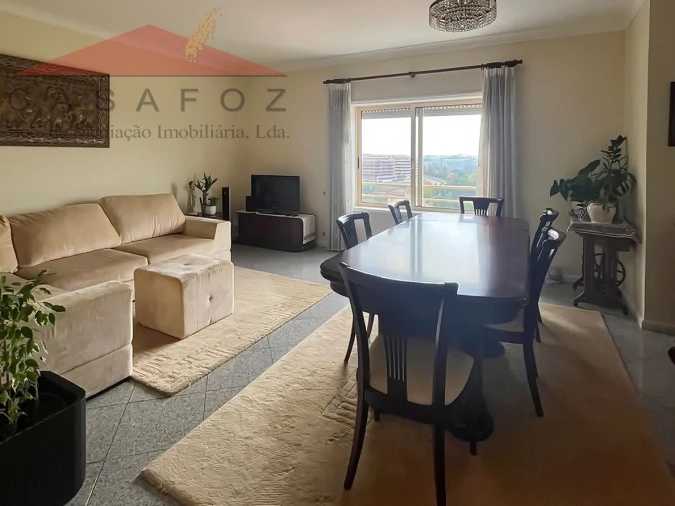 Apartamento T3 para Venda em Cidade da Maia Foto 2