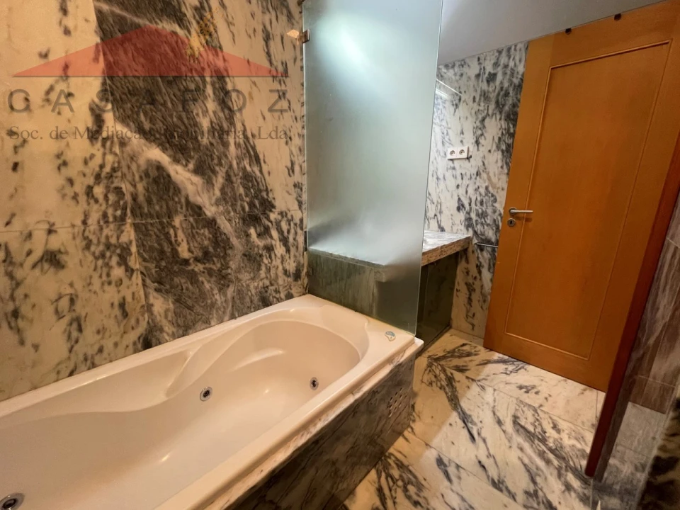 Apartamento T1 para Arrendamento em Aldoar, Foz do Douro e Nevogilde Foto 19