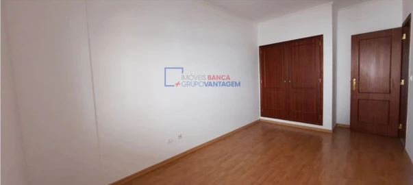 Apartamento T2 para Venda em Marvila, Ribeira Santarém, São Salvador, São Nicolau
