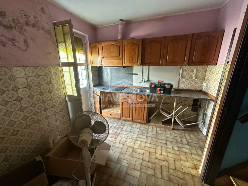 Moradia T2 para Venda em Oliveira do Douro Foto 1