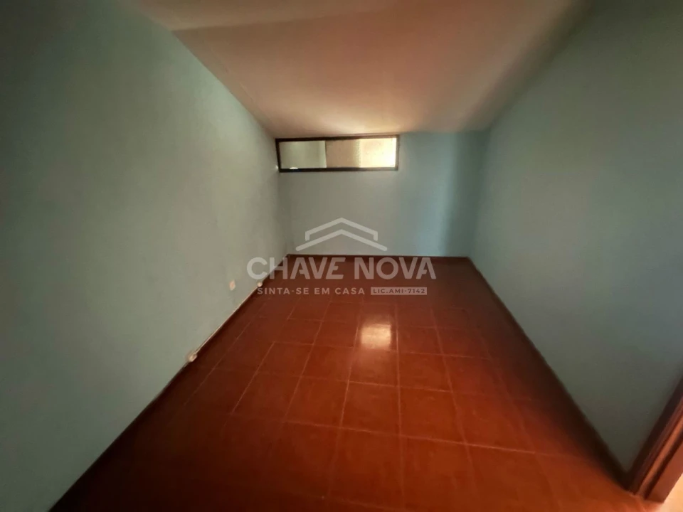 Moradia T2 para Venda em Oliveira do Douro Foto 18