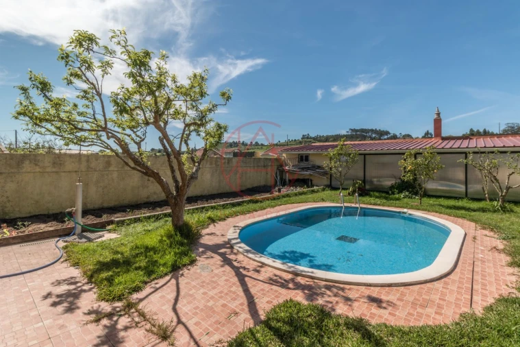 Moradia T3 para Venda em Almargem do Bispo, Pêro Pinheiro e Montelavar Foto 5