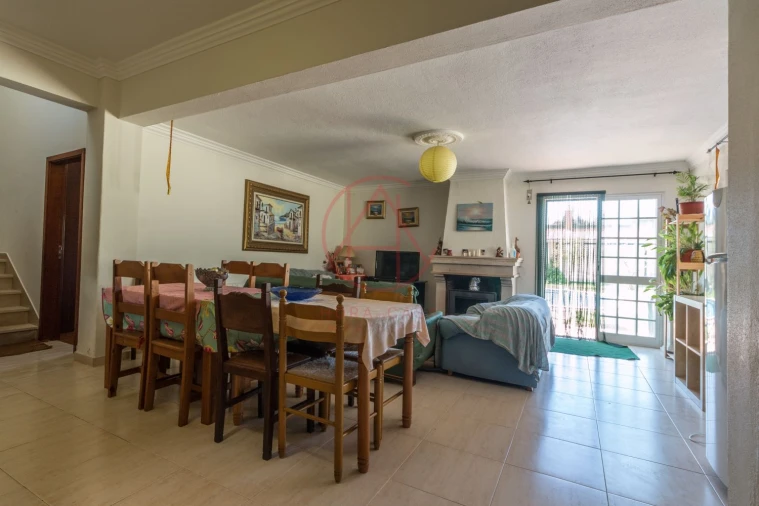 Moradia T3 para Venda em Almargem do Bispo, Pêro Pinheiro e Montelavar Foto 60