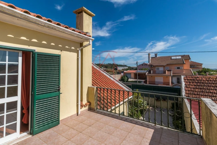 Moradia T3 para Venda em Almargem do Bispo, Pêro Pinheiro e Montelavar Foto 6