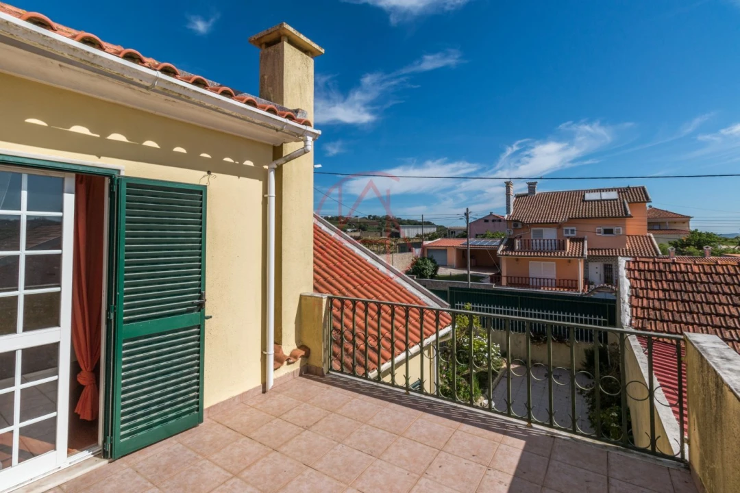 Moradia T3 para Venda em Almargem do Bispo, Pêro Pinheiro e Montelavar Foto 6