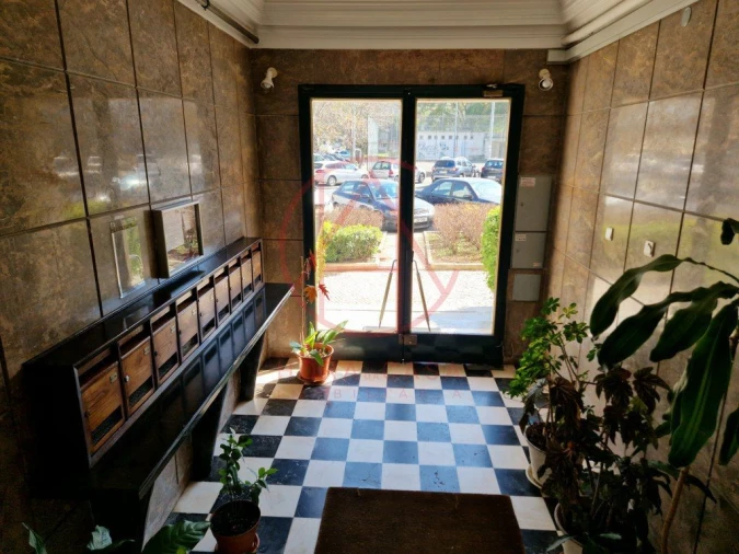 Apartamento T3 para Venda em Pontinha e Famões Foto 35