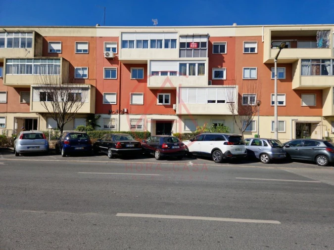 Apartamento T3 para Venda em Pontinha e Famões Foto 38