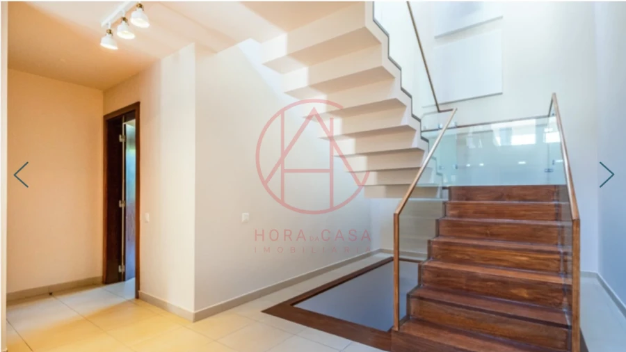 Moradia T3 para Venda em Guia Foto 12