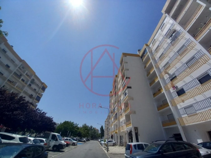 Apartamento T2 para Venda em Castanheira do Ribatejo e Cachoeiras Foto 1