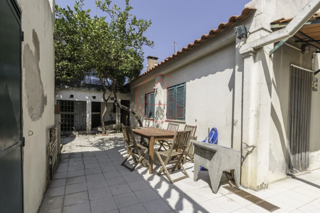 Moradia T4 para Venda em Santo Antonio da Charneca Foto 32