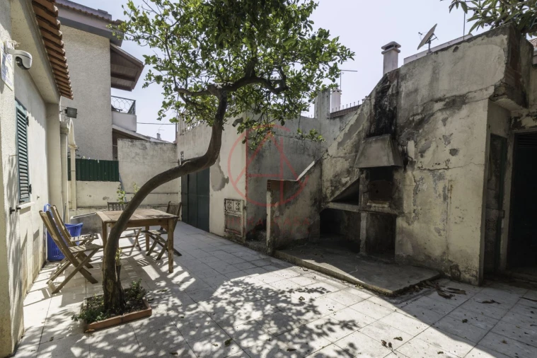 Moradia T4 para Venda em Santo Antonio da Charneca Foto 27