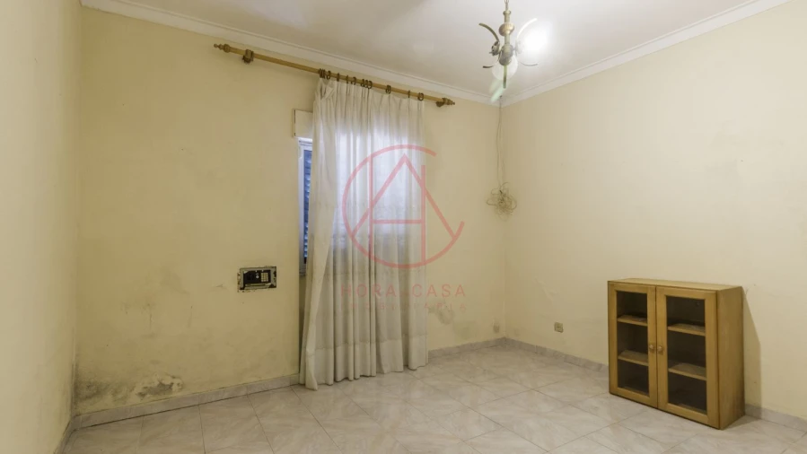 Moradia T4 para Venda em Santo Antonio da Charneca Foto 7