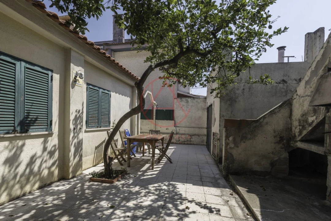 Moradia T4 para Venda em Santo Antonio da Charneca Foto 29