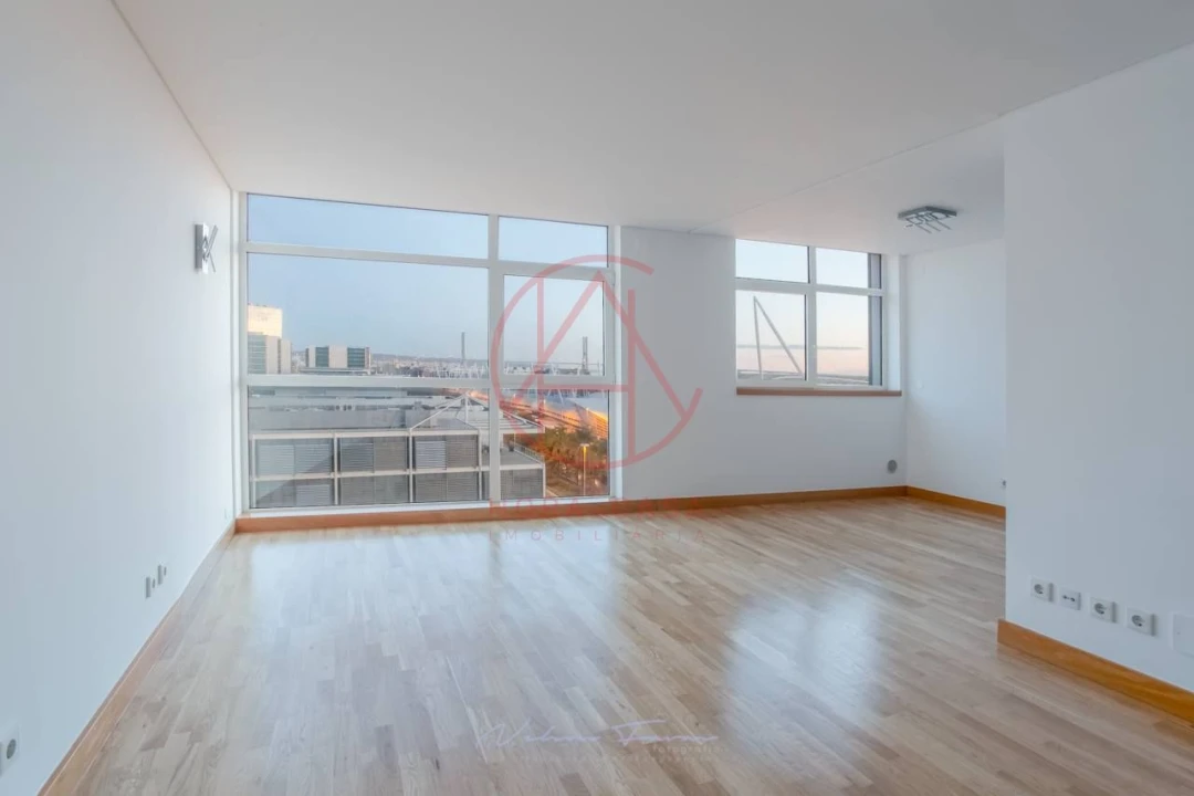 Apartamento T2 para Venda em Parque das Nações Foto 2