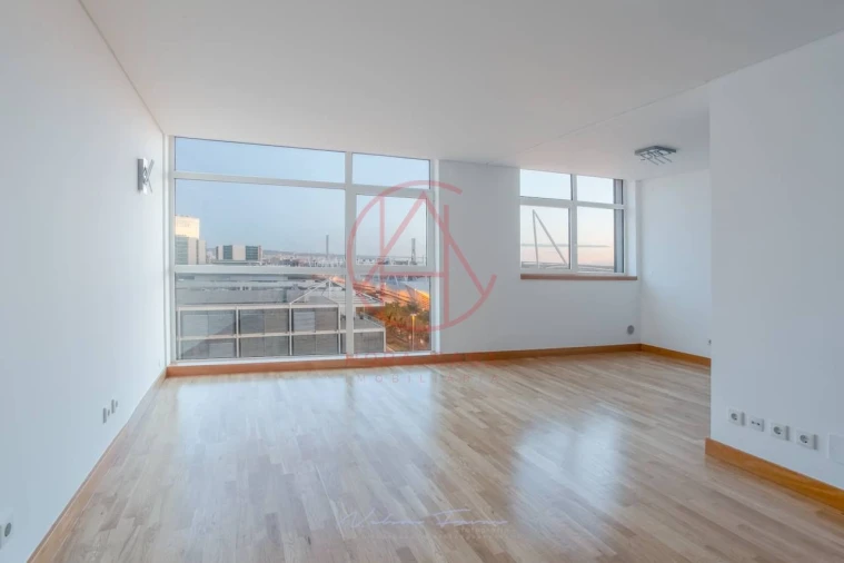 Apartamento T2 para Venda em Parque das Nações Foto 2