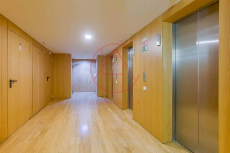 Apartamento T2 para Venda em Parque das Nações Foto 10