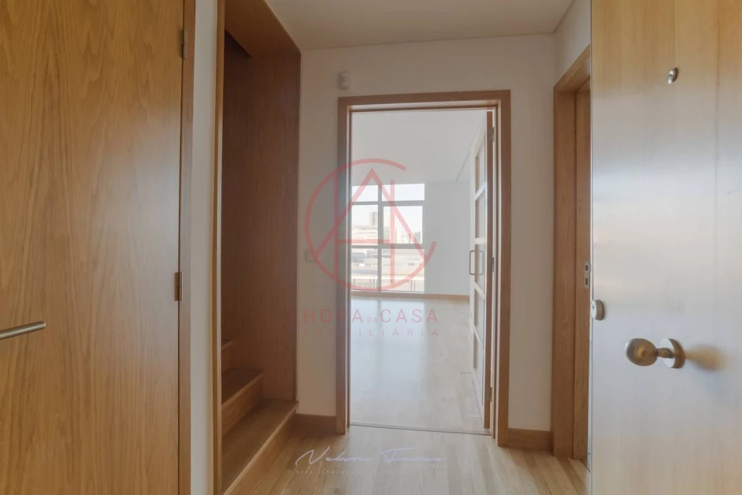 Apartamento T2 para Venda em Parque das Nações Foto 5