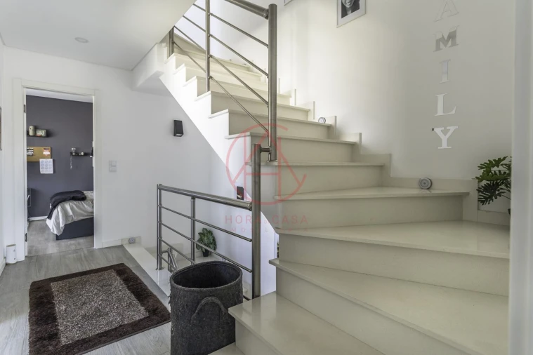 Moradia T4 para Venda em Fernao Ferro Foto 10