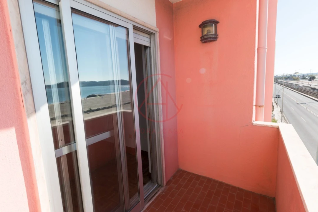 Apartamento T4 para Venda em Algés, Linda-A-Velha e Cruz Quebrada-Dafundo Foto 13