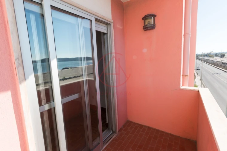 Apartamento T4 para Venda em Algés, Linda-A-Velha e Cruz Quebrada-Dafundo Foto 13