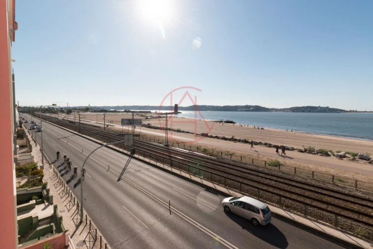 Apartamento T4 para Venda em Algés, Linda-A-Velha e Cruz Quebrada-Dafundo Foto 8