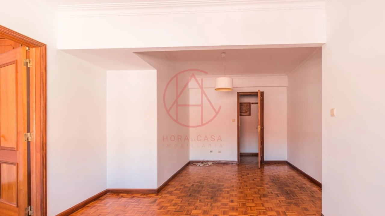 Apartamento T4 para Venda em Algés, Linda-A-Velha e Cruz Quebrada-Dafundo Foto 12