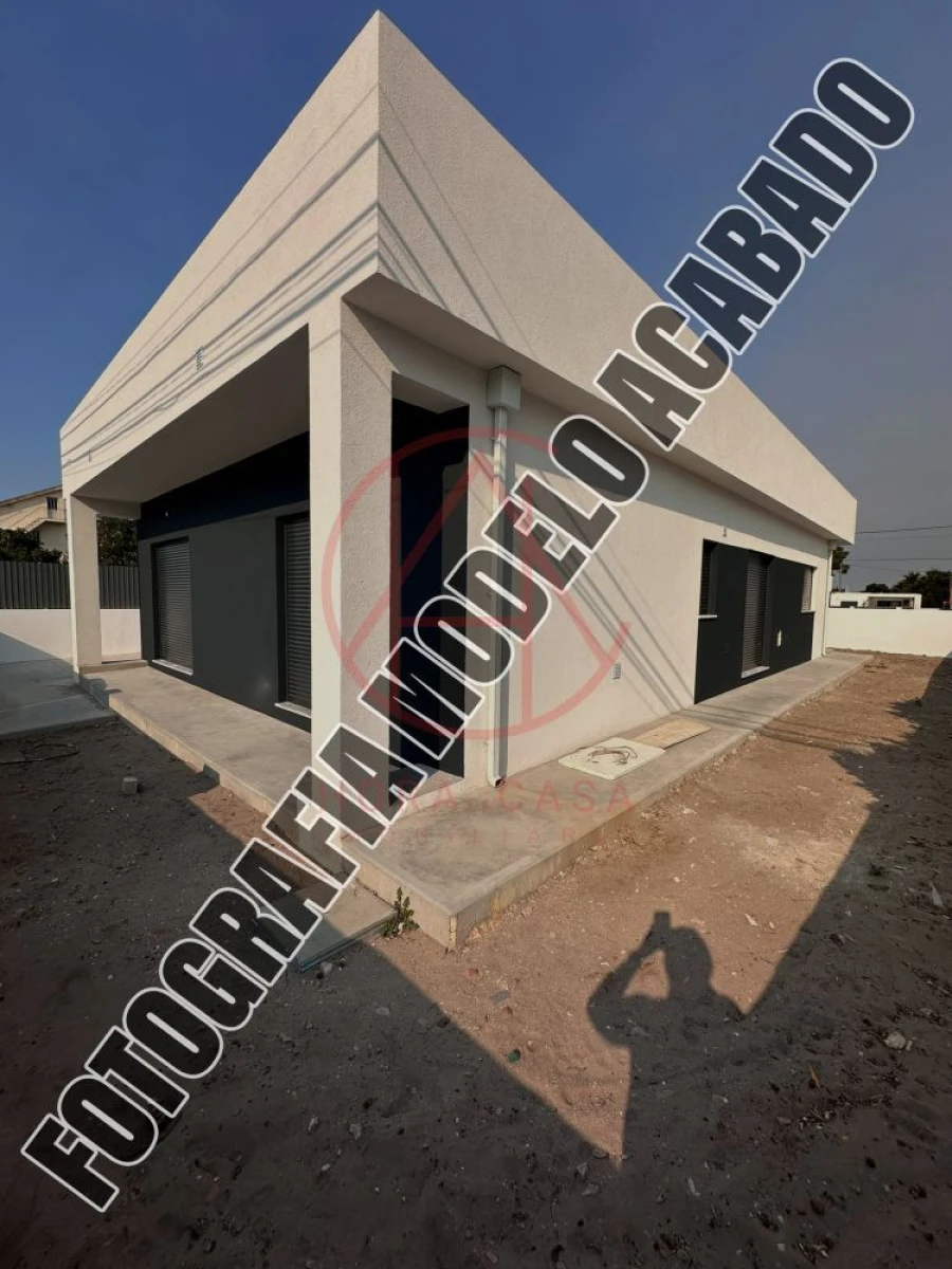 Moradia T4 para Venda em Quinta do Anjo Foto 14