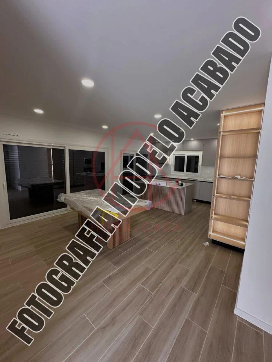 Moradia T4 para Venda em Quinta do Anjo Foto 17