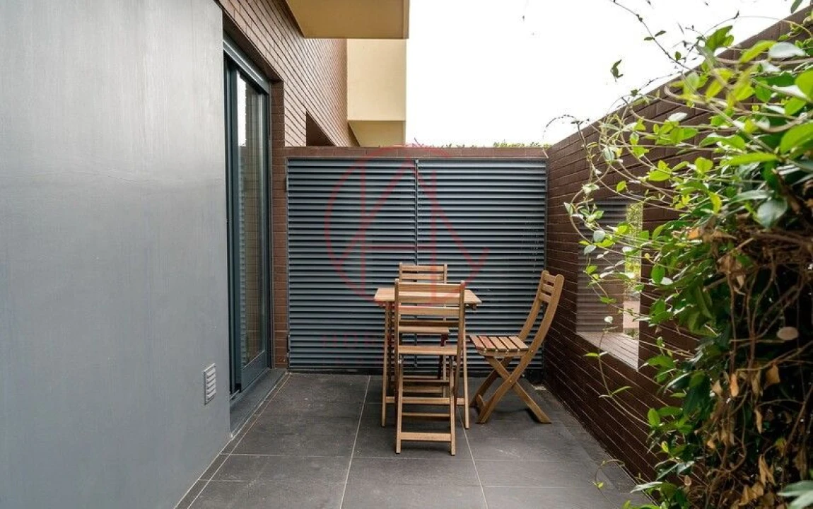 Apartamento T1 para Venda em Quarteira Foto 7