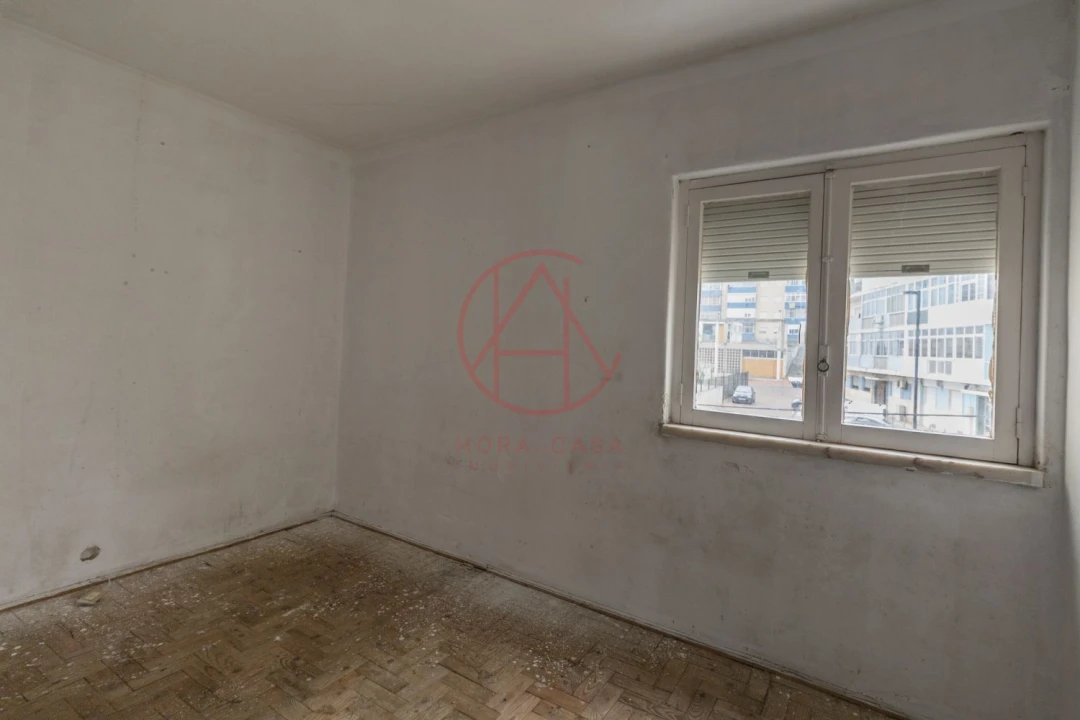 Apartamento T3 para Venda em Laranjeiro e Feijó Foto 13