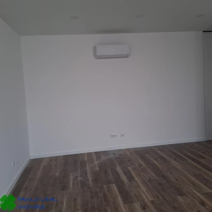 Apartamento T2 para Venda em Aguas Santas Foto 6
