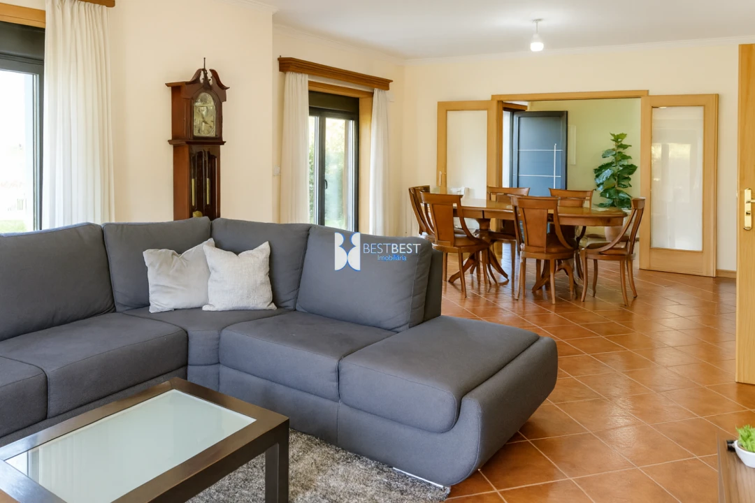 Moradia T4 para Venda em Arnoso (Santa Maria e Santa Eulália) e Sezures Foto 5